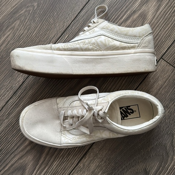 Vans Old Skool PLATFORM Tonal logo sneakers size 8 - Picture 1 of 12